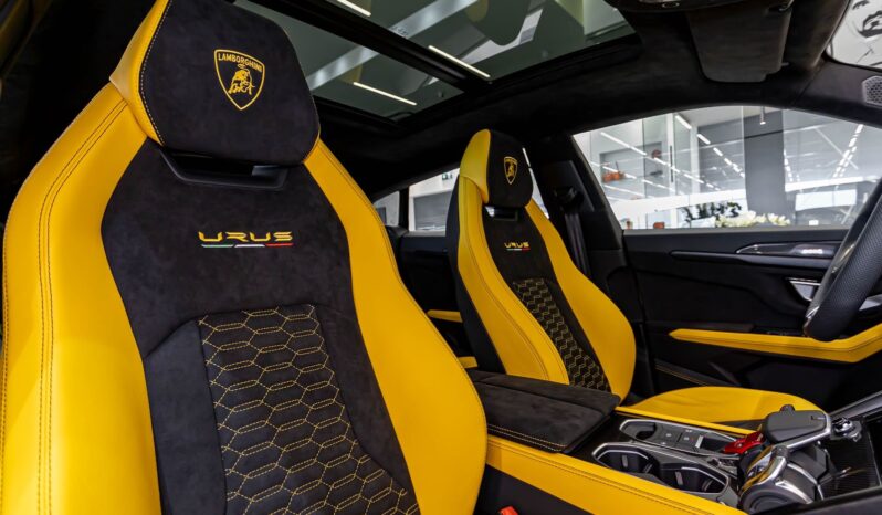 Lamborghini Urus Pearl Capsule full