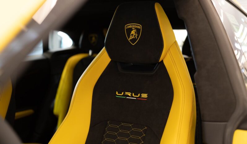 Lamborghini Urus Pearl Capsule full