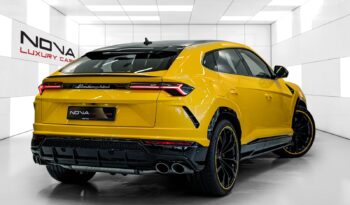 Lamborghini Urus Pearl Capsule full