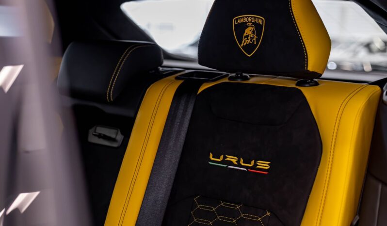 Lamborghini Urus Pearl Capsule full