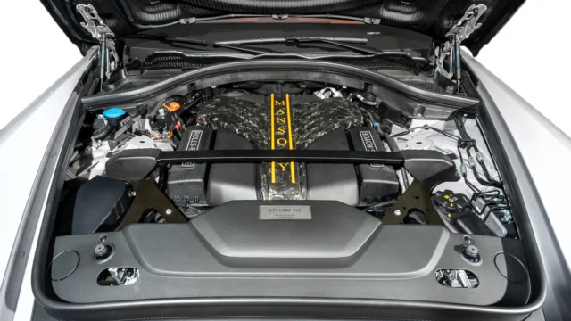 11 – ENGINE BAY VIEW_11zon