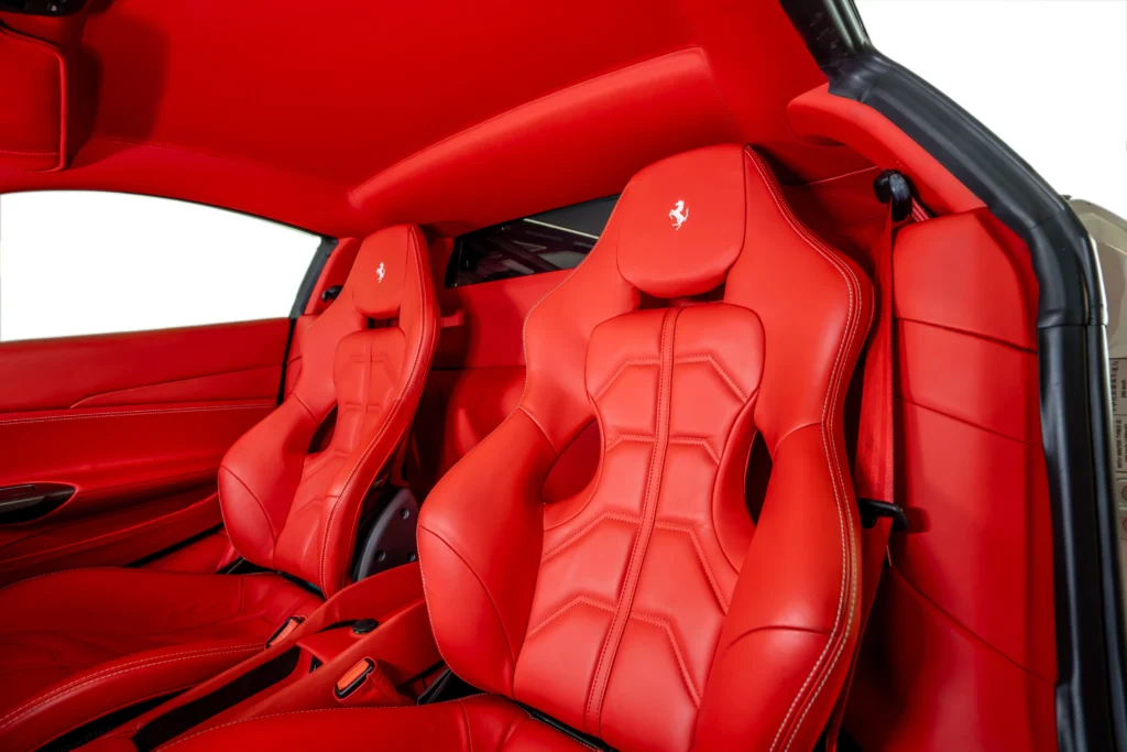 13 – SEATS – SIDE VIEW