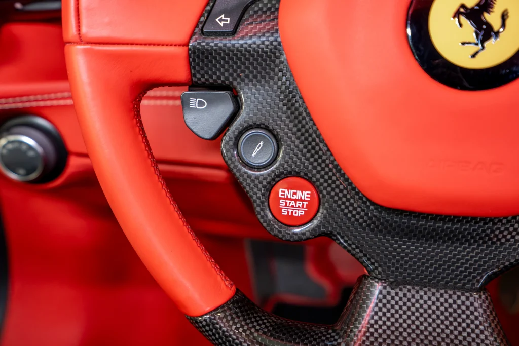 15 – STEERING WHEEL CLOSE-UP