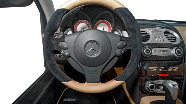 15 – Steering [Close-up]_11zon (1)
