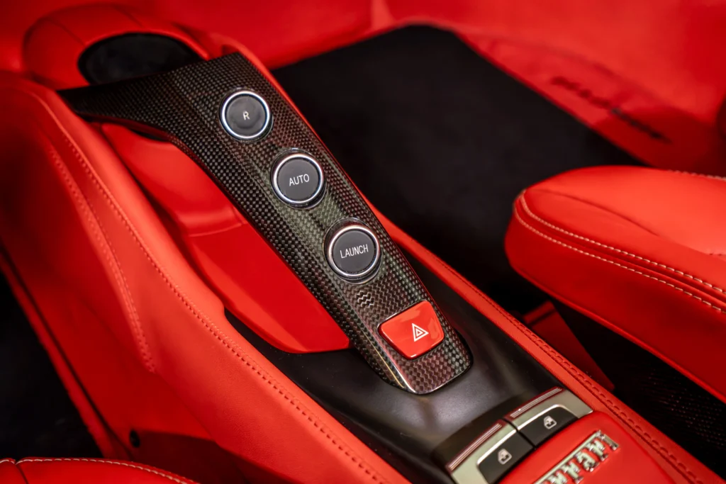 16 – CENTRE CONSOLE