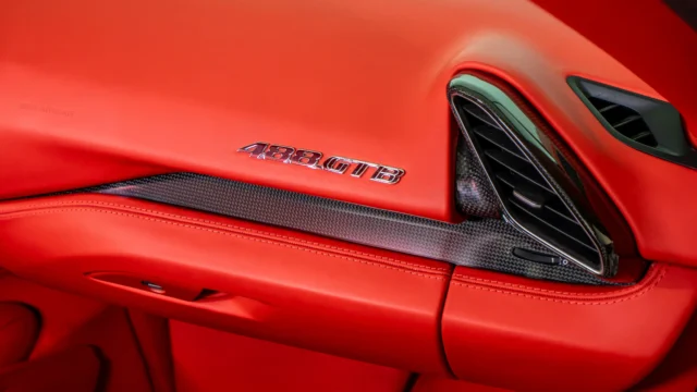 18 – DASH BADGE
