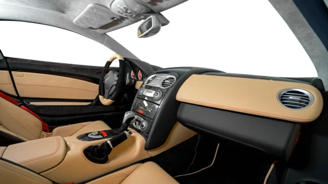 20 – Full Interior – Wide Shot_11zon (2)