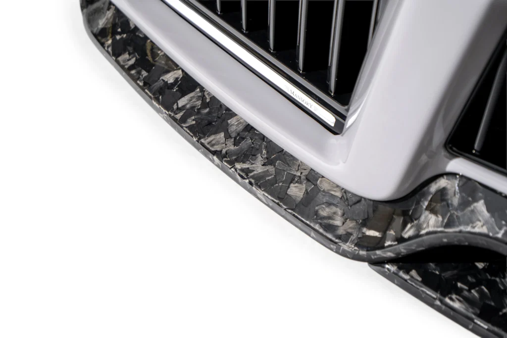 8 – FRONT LIP CLOSE-UP