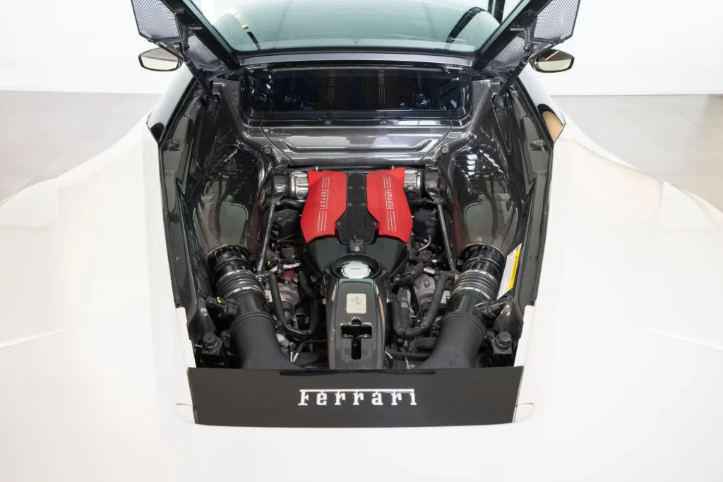 9 – ENGINE BAY VIEW_11zon